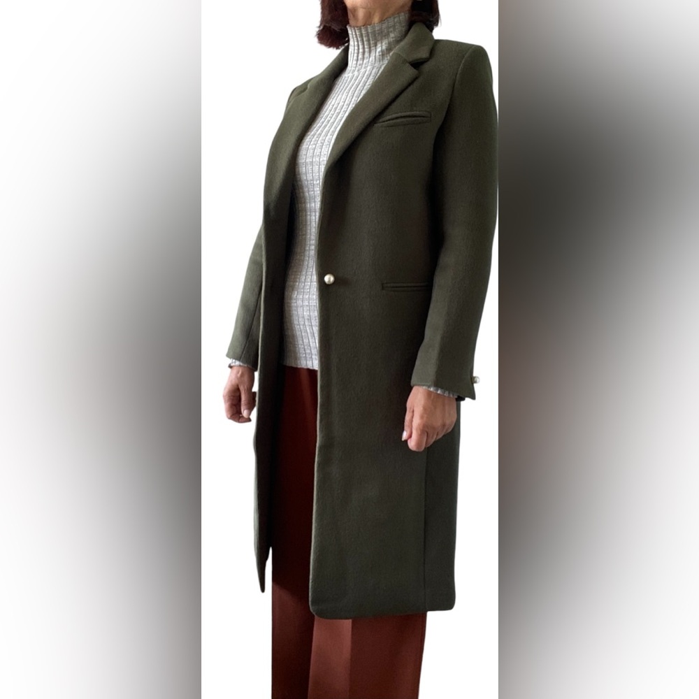 Wool polyester blend hunter green coat size S, pearl buttons on sleeves & front